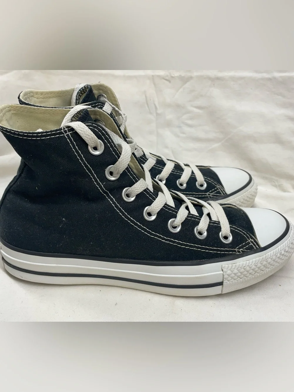 Converse All Star Classic High-Top Kids Sneakers in Black with White Laces sz 5
